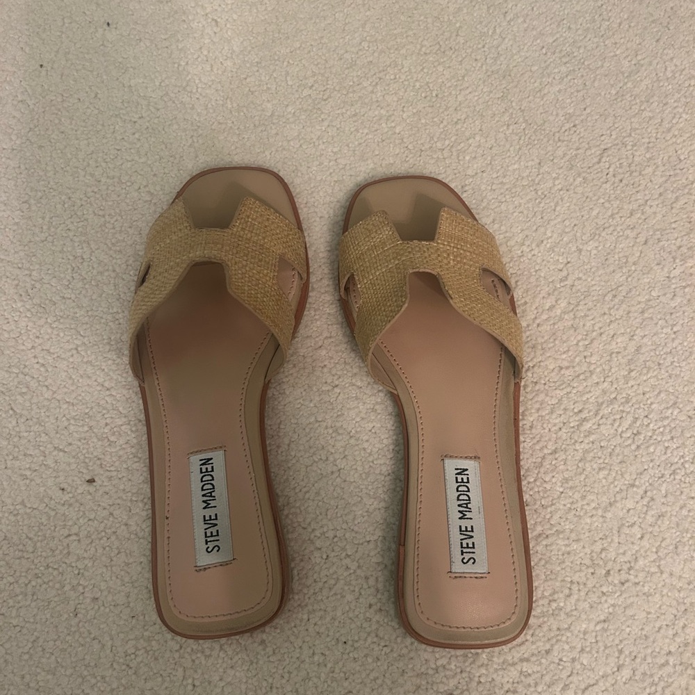 Steve Madden Women's Beige Slide Sandals Size 5.5